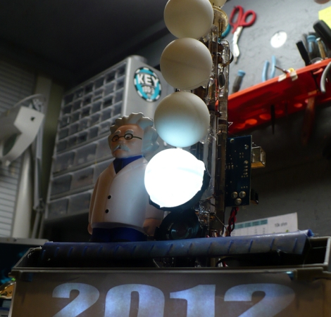 Build your own mini BALL DROP for New Year's Eve - Hack a Day
